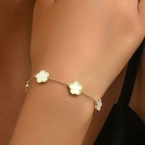 Clover bracelet